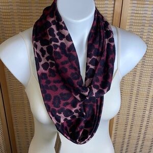 Francesca’s Collection Infinity Scarf Leopard Print NWT